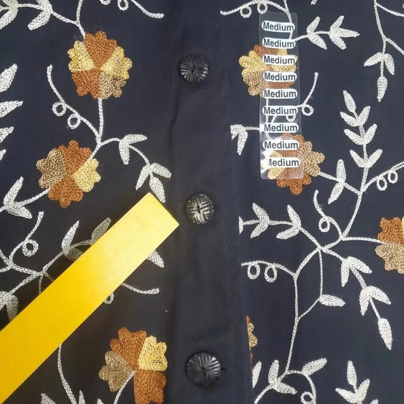 Nwot Life Style Petite Embroidered Floral Jacket Medium Black Long Sleev… - Picture 6 of 12